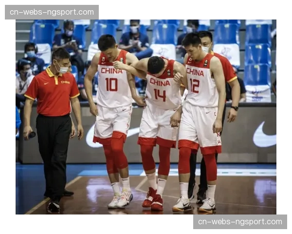 各队提交最终15人大名单,多位训练营合同球员遗憾遭裁 各队提交最终15人大名单,多位训练营合同球员遗憾遭裁